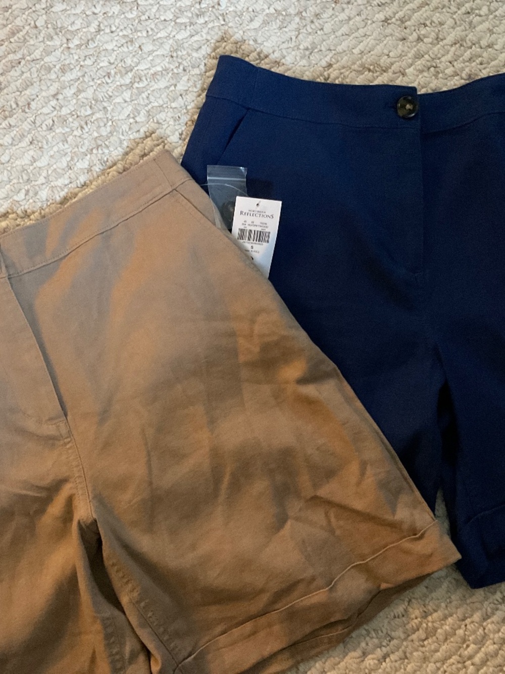 NORTHERN REFLECTIONS Short - size SMALL